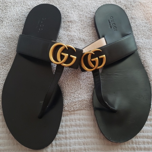 leather thong sandal with double g